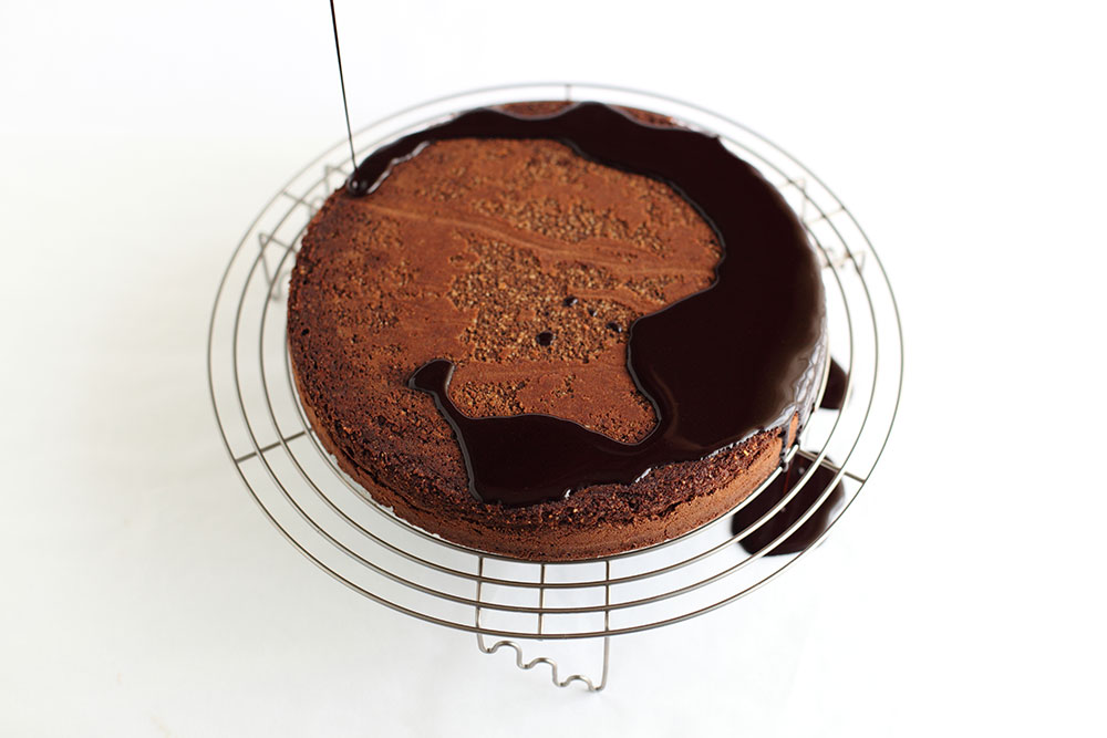 L'Orange - Portakal, Badem ve Çikolatalı Kek Adım 5